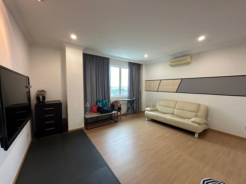 Condominium for Sale at De Summit Condominium - Daniel Ng - Living Room - PropertyGuru.com.my