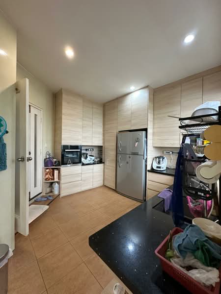 Condominium for Sale at De Summit Condominium - Daniel Ng - Kitchen - PropertyGuru.com.my