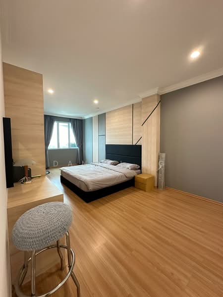Condominium for Sale at De Summit Condominium - Daniel Ng - Bedroom - PropertyGuru.com.my