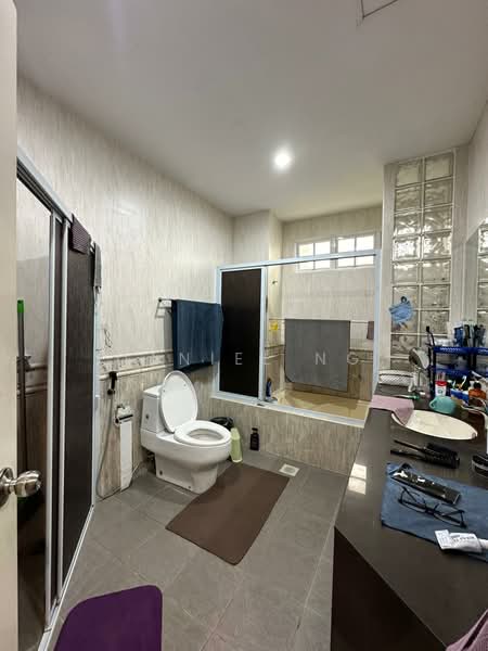 Condominium for Sale at De Summit Condominium - Daniel Ng - Bathroom - PropertyGuru.com.my