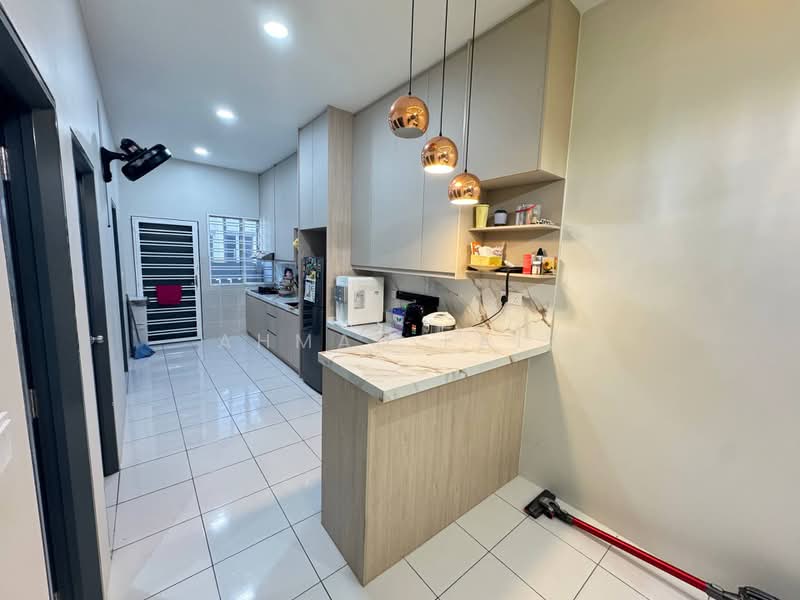 1-storey Terraced House for Rent in Dengkil (Selangor) - Ahmad Faiz - Kitchen - PropertyGuru.com.my
