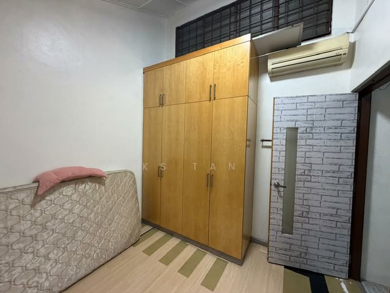 1.5-storey Terraced House for Sale in Taman Molek (Johor Bahru) - KS Tan - PropertyGuru.com.my