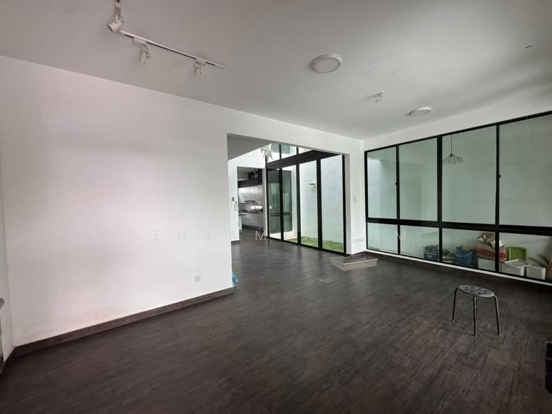 2-storey Terraced House for Sale in Johor Bahru (Johor) - Benjamin Lim - Living Room - PropertyGuru.com.my