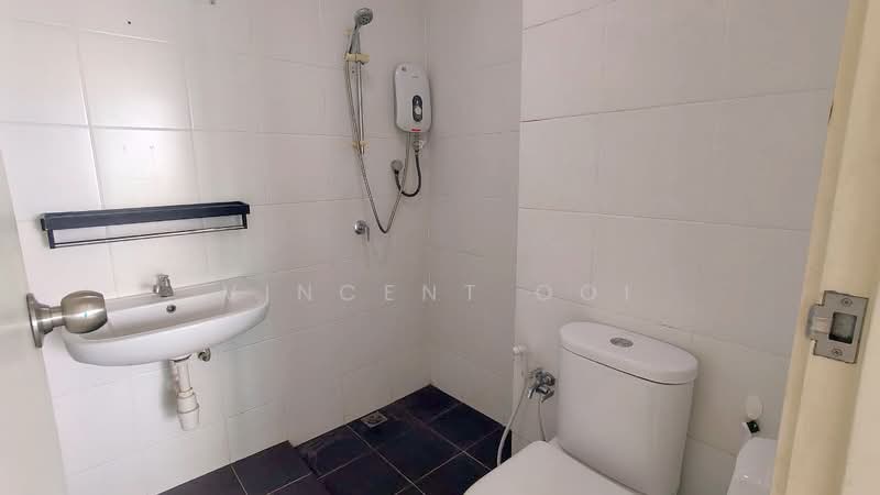 Condominium for Sale at SummerSkye Residences - Vincent Ooi - Bathroom - PropertyGuru.com.my