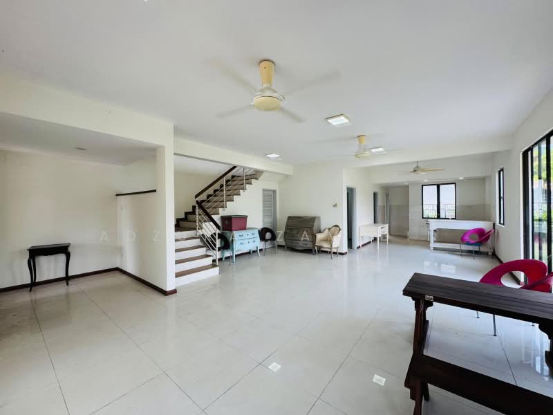 2-storey Terraced House for Sale in Cahaya Spk (Shah Alam) - Adzura Zamedin - Living Room - PropertyGuru.com.my