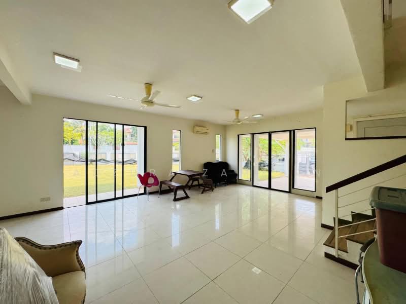 2-storey Terraced House for Sale in Cahaya Spk (Shah Alam) - Adzura Zamedin - Living Room - PropertyGuru.com.my