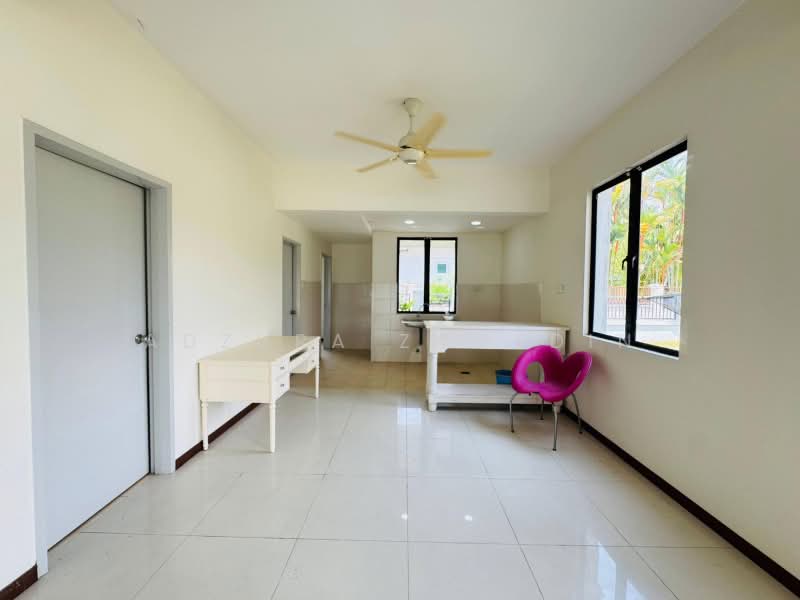 2-storey Terraced House for Sale in Cahaya Spk (Shah Alam) - Adzura Zamedin - Kitchen - PropertyGuru.com.my