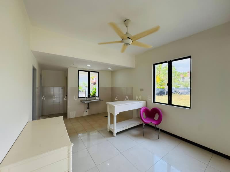 2-storey Terraced House for Sale in Cahaya Spk (Shah Alam) - Adzura Zamedin - Kitchen - PropertyGuru.com.my