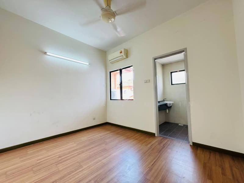 2-storey Terraced House for Sale in Cahaya Spk (Shah Alam) - Adzura Zamedin - PropertyGuru.com.my