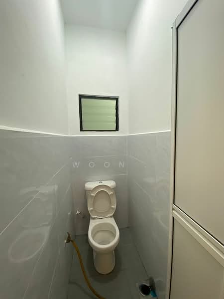 Rumah Teres 1-Tingkat untuk Dijual di Taman Seri Telok Emas (Telok Mas) - Woon . - Bathroom - PropertyGuru.com.my