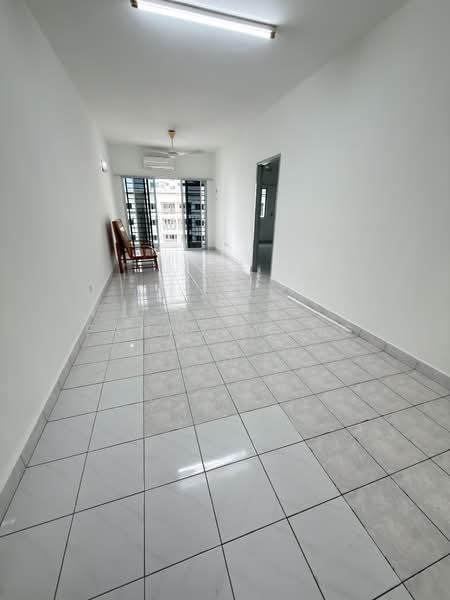 Pangsapuri untuk Dijual di The Ocean View (Bandar Sri Pinang) - Fanny Wong - Living Room - PropertyGuru.com.my