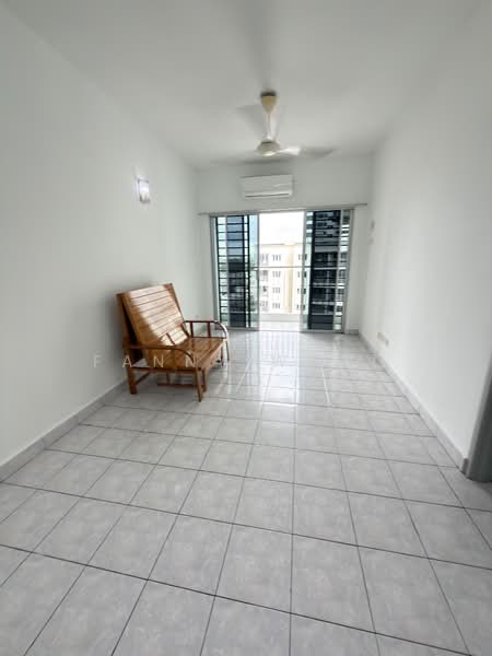 Pangsapuri untuk Dijual di The Ocean View (Bandar Sri Pinang) - Fanny Wong - Living Room - PropertyGuru.com.my