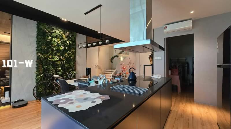 Rumah Berkembar untuk Dijual di Bandar Botanic (Klang) - Wilson Ng - Kitchen - PropertyGuru.com.my