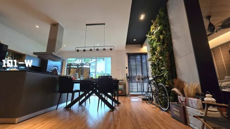 Rumah Berkembar untuk Dijual di Bandar Botanic (Klang) - Wilson Ng - Kitchen - PropertyGuru.com.my