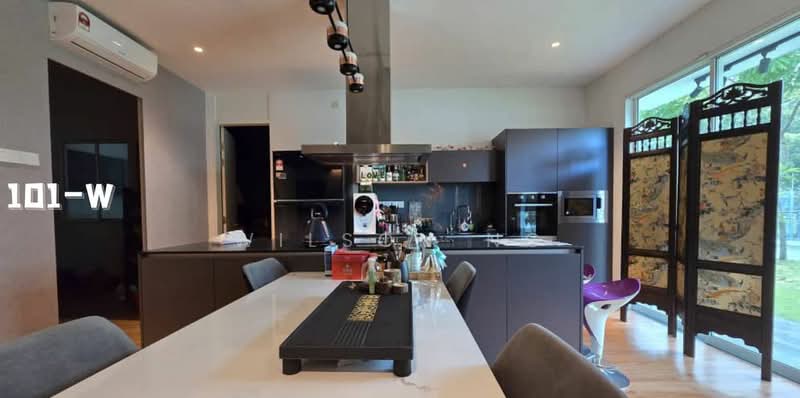 Rumah Berkembar untuk Dijual di Bandar Botanic (Klang) - Wilson Ng - Kitchen - PropertyGuru.com.my