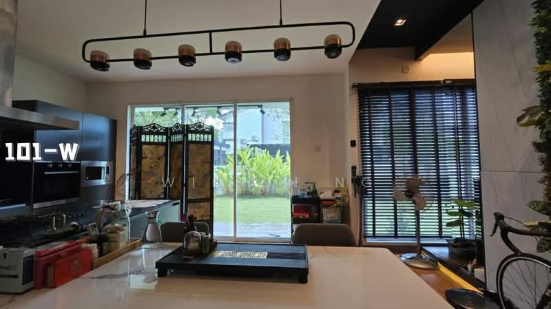 Rumah Berkembar untuk Dijual di Bandar Botanic (Klang) - Wilson Ng - Kitchen - PropertyGuru.com.my