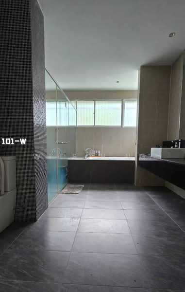 Rumah Berkembar untuk Dijual di Bandar Botanic (Klang) - Wilson Ng - Bathroom - PropertyGuru.com.my