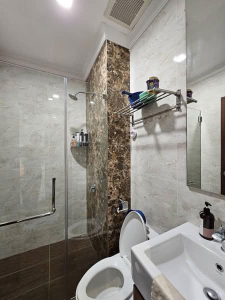 Kondominium untuk Dijual di Laguna Heights (Bukit Laguna) - Loh Kok Hui - Bathroom - PropertyGuru.com.my