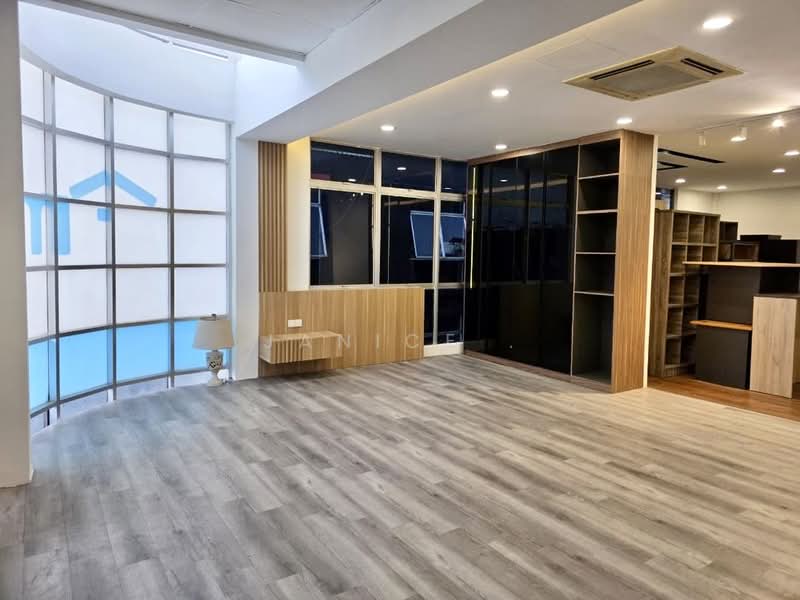Office for Rent in Taman Mutiara Mas (Skudai) - Janice . - PropertyGuru.com.my