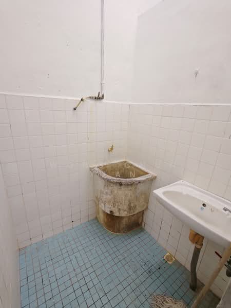 Rumah Teres 1 Tingkat untuk Dijual di Taman Selesa (Bedong) - Wong Chun Yian - Bathroom - PropertyGuru.com.my
