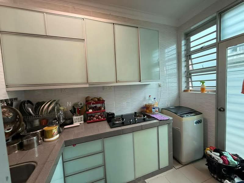 Rumah Teres 2 Tingkat untuk Dijual di Setia Tropika (Johor Bahru) - Noctis Tan - Kitchen - PropertyGuru.com.my