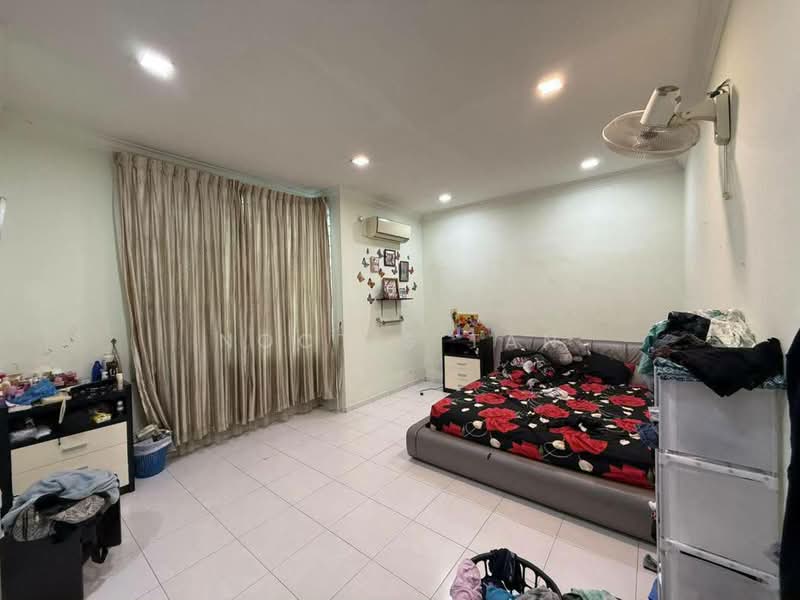 Rumah Teres 2 Tingkat untuk Dijual di Setia Tropika (Johor Bahru) - Noctis Tan - Bedroom - PropertyGuru.com.my