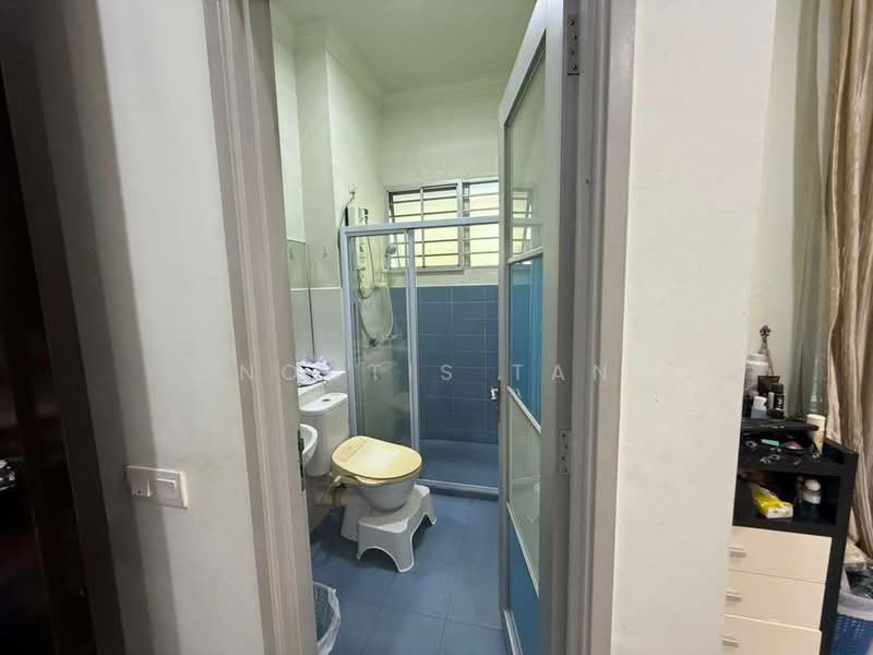 Rumah Teres 2 Tingkat untuk Dijual di Setia Tropika (Johor Bahru) - Noctis Tan - Bathroom - PropertyGuru.com.my