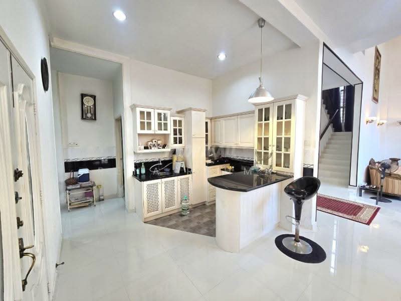Bungalow House for Sale in Taman Rasah Kemayan (Rasah) - Rena Rahman - Kitchen - PropertyGuru.com.my