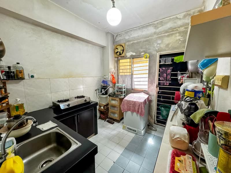 Condominium for Sale at D'Rimba - Luqman Ramli - Kitchen - PropertyGuru.com.my