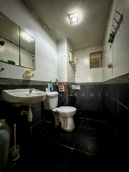 Condominium for Sale at D'Rimba - Luqman Ramli - Bathroom - PropertyGuru.com.my