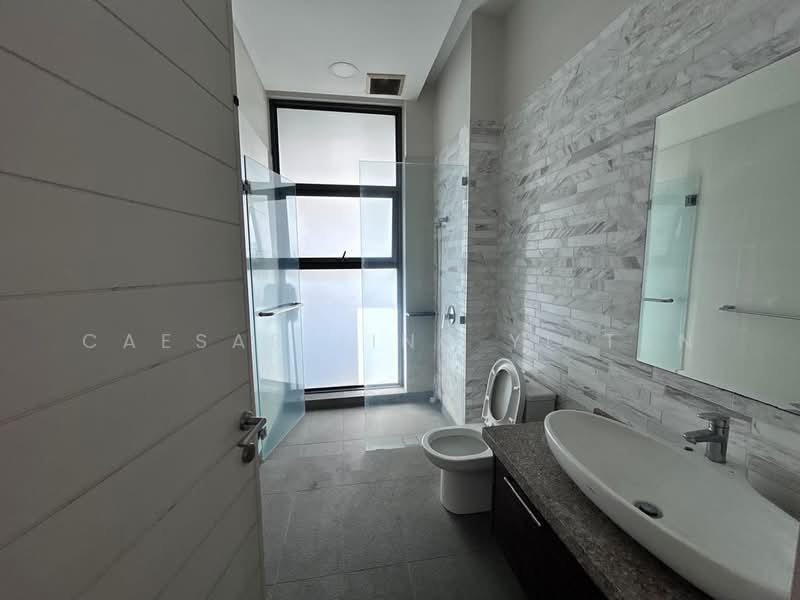 Bungalow for Rent in Ampang (Kuala Lumpur) - Caesar Jing Yi Tan - Bathroom - PropertyGuru.com.my