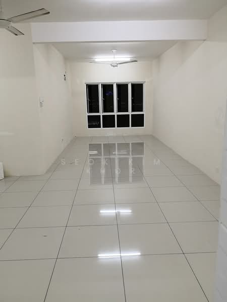 Condominium for Sale at Imperial Residence - Seok Kim Khor - Living Room - PropertyGuru.com.my