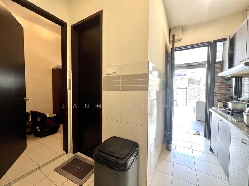 2-storey Terraced House for Sale in Shah Alam (Selangor) - Zann Fauzan - Kitchen - PropertyGuru.com.my