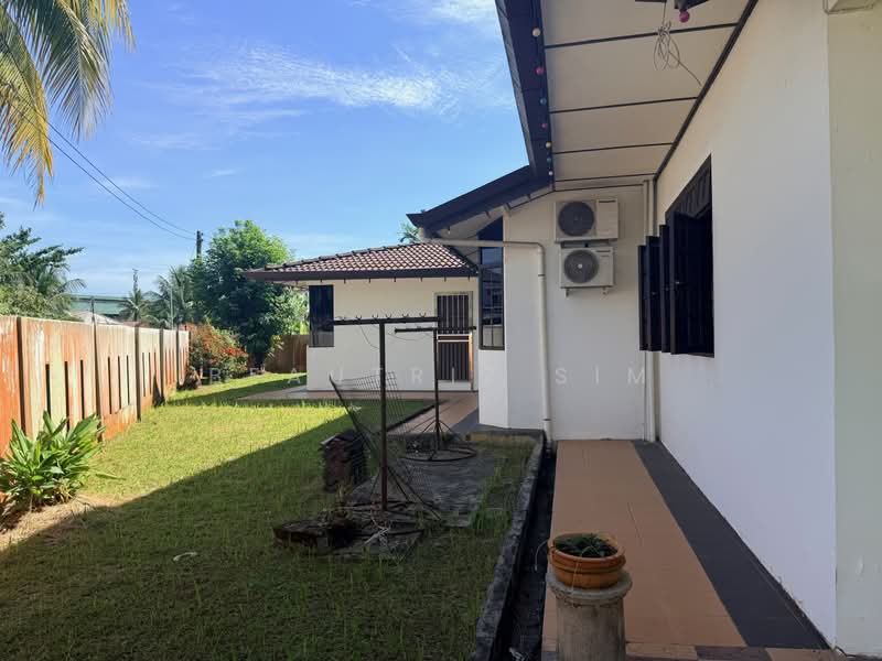 Bungalow for Sale in Stampin (Kuching) - Beautriz Sim - PropertyGuru.com.my