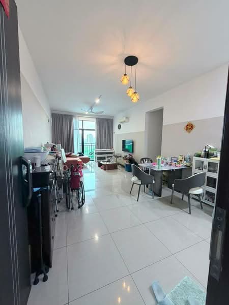 Servis Apartment untuk Dijual di Molek Regency - Noctis Tan - Living Room - PropertyGuru.com.my