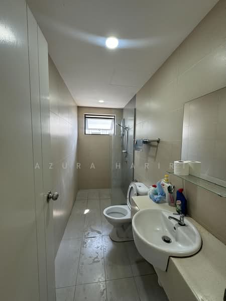 Kondominium untuk Disewa di Riverville Residences - Azura Hariri - Bathroom - PropertyGuru.com.my
