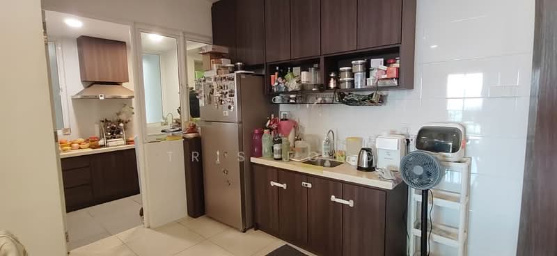 Kondominium untuk Dijual di The Regina - Tris Jong - Kitchen - PropertyGuru.com.my