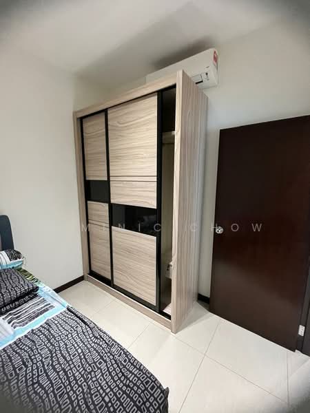 Servis Apartment untuk Disewa di Molek Regency - Dominic Chow - Bedroom - PropertyGuru.com.my