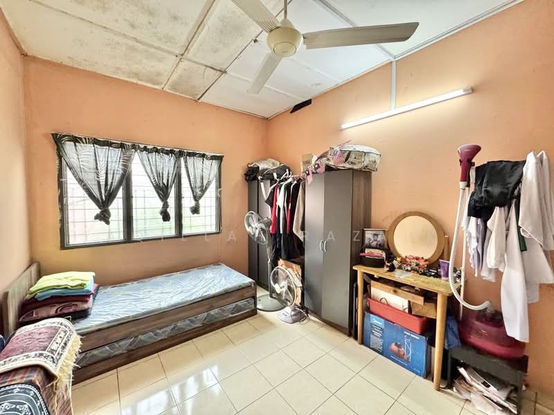 1-storey Terraced House for Sale in Seksyen 17 (Shah Alam) - Aqillah Razali - PropertyGuru.com.my