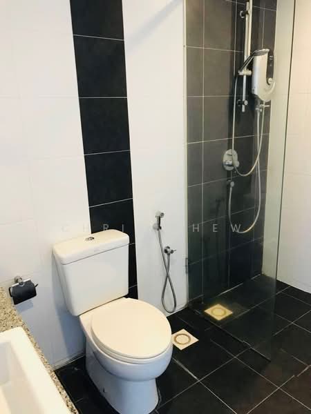 Servis Apartment untuk Disewa di Pacific Place - Chris Chew - Bathroom - PropertyGuru.com.my