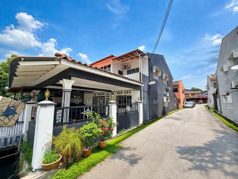 2-storey Terraced House for Sale in Bandar Baru Sungai Long (Kajang) - Luqman Ramli - Exterior - PropertyGuru.com.my