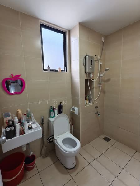 2-storey Terraced House for Sale in Taman Seri Austin (Tebrau) - Fion Lee - Bathroom - PropertyGuru.com.my