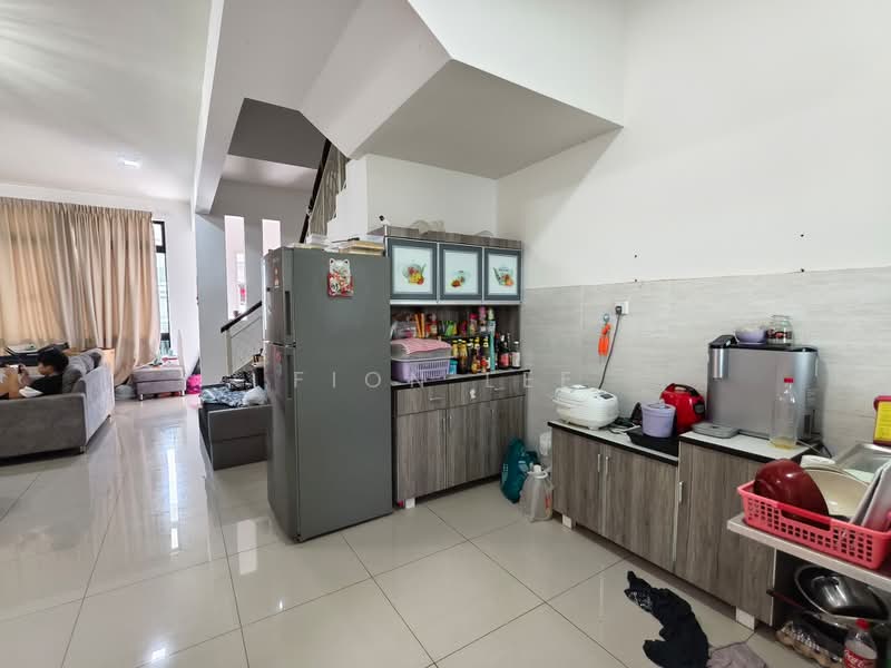 Rumah Teres 2 Tingkat untuk Disewa di Taman Seri Austin (Tebrau) - Fion Lee - Living Room - PropertyGuru.com.my