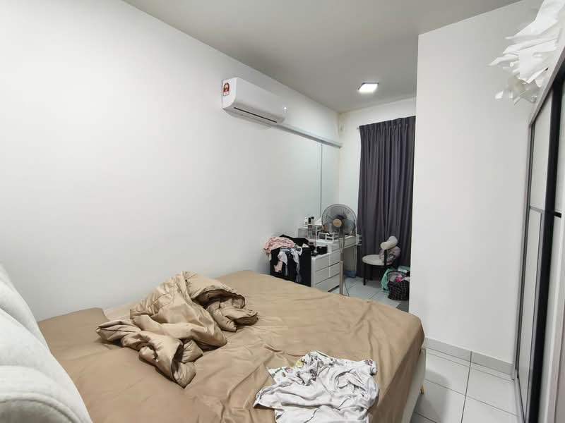 Rumah Teres 2 Tingkat untuk Disewa di Taman Seri Austin (Tebrau) - Fion Lee - Bedroom - PropertyGuru.com.my