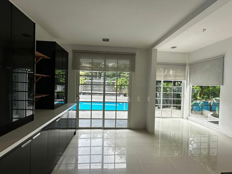 Rumah Banglo untuk Disewa di KL City Centre (Kuala Lumpur) - Joan Lee - Kitchen - PropertyGuru.com.my