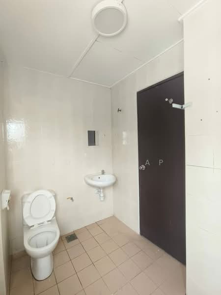 Rumah Teres 2 Tingkat untuk Disewa di Kota Kemuning (Shah Alam) - Joyce Yap - Bathroom - PropertyGuru.com.my