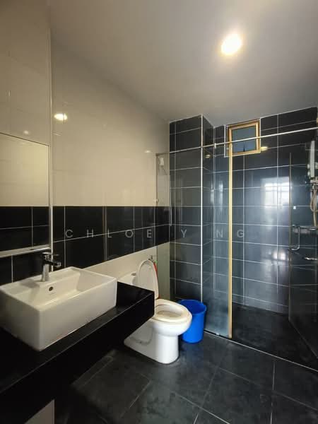 Service Residence for Rent at D'Inspire Residence (Inspira Bestari) - Chloe Ying - Bathroom - PropertyGuru.com.my