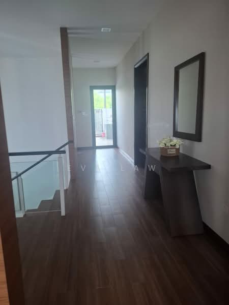 Bungalow for Sale in Subang Heights East (Subang Jaya) - Eva Law - Corridor - PropertyGuru.com.my