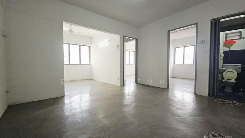 Apartment for Sale at Taman Seri Hijau - Eugene Tung - Living Room - PropertyGuru.com.my