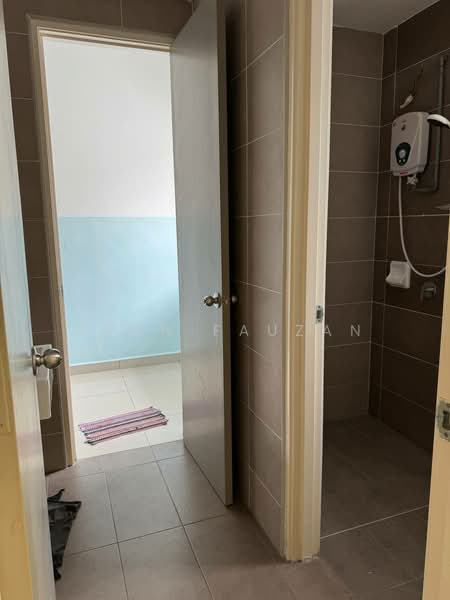 Rumah Teres untuk Dijual di Rawang (Selangor) - Zann Fauzan - Bathroom - PropertyGuru.com.my